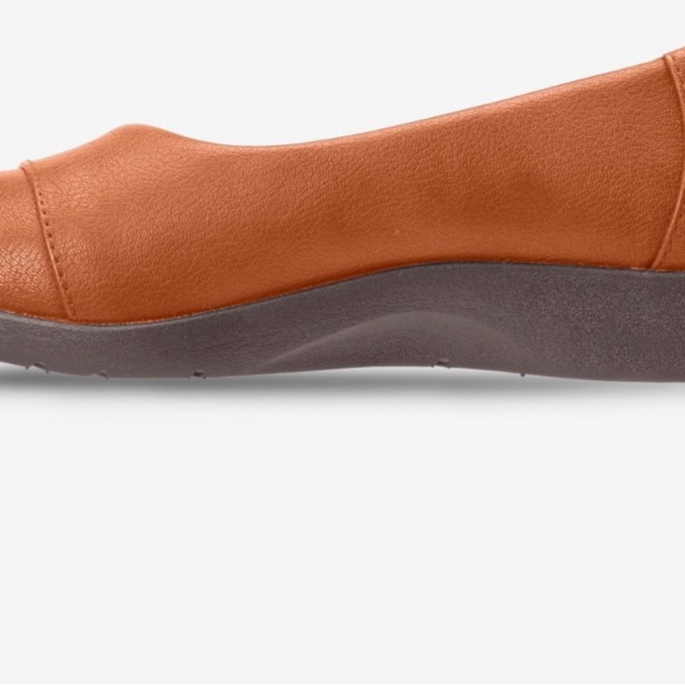 Comfortview Women's Tan Loafers - Picture 7 of 7
